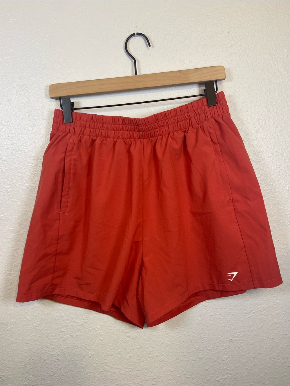Gymshark Preppy Athleisure Sundried Red Woven Pocket Athletic Shorts Size Medium